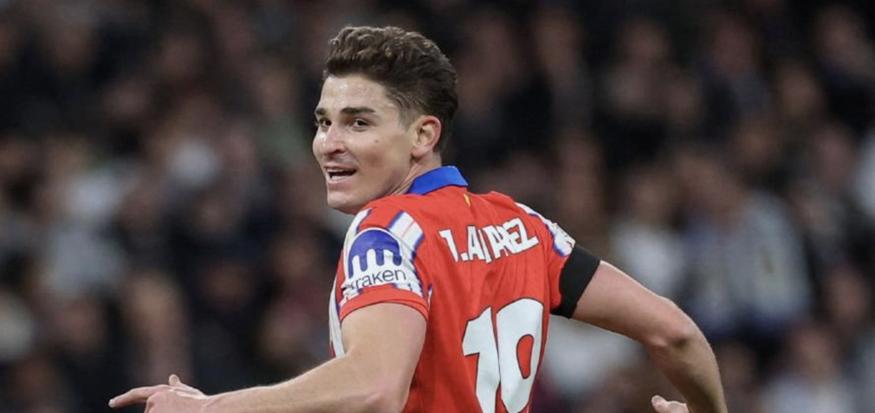 关于丹麦碾压哥伦比亚，阿尔瓦雷斯完成帽子戏法的信息