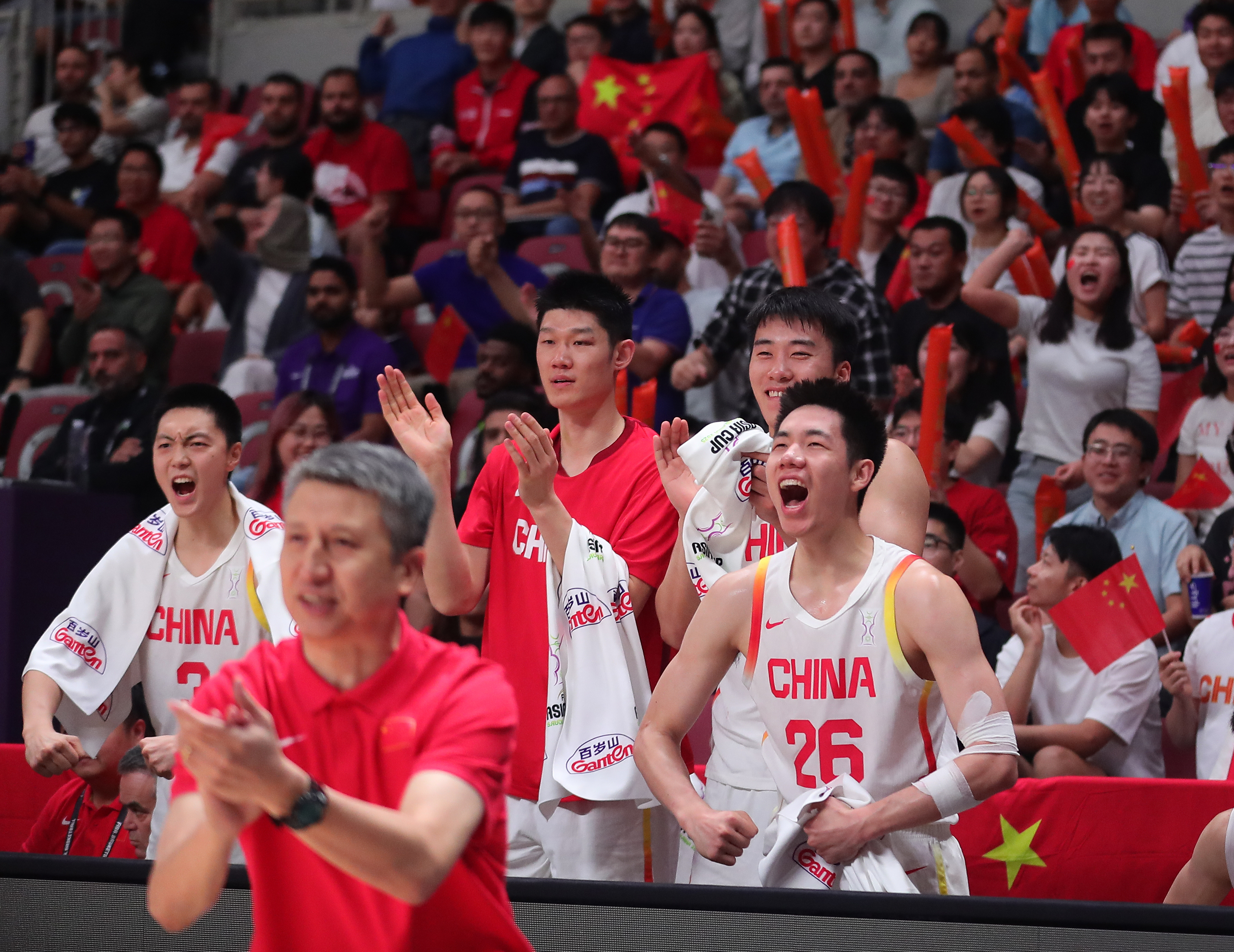 一支中国籃球隊在最新比賽中取得胜利 一支中国籃球隊在最新比賽中取得胜利