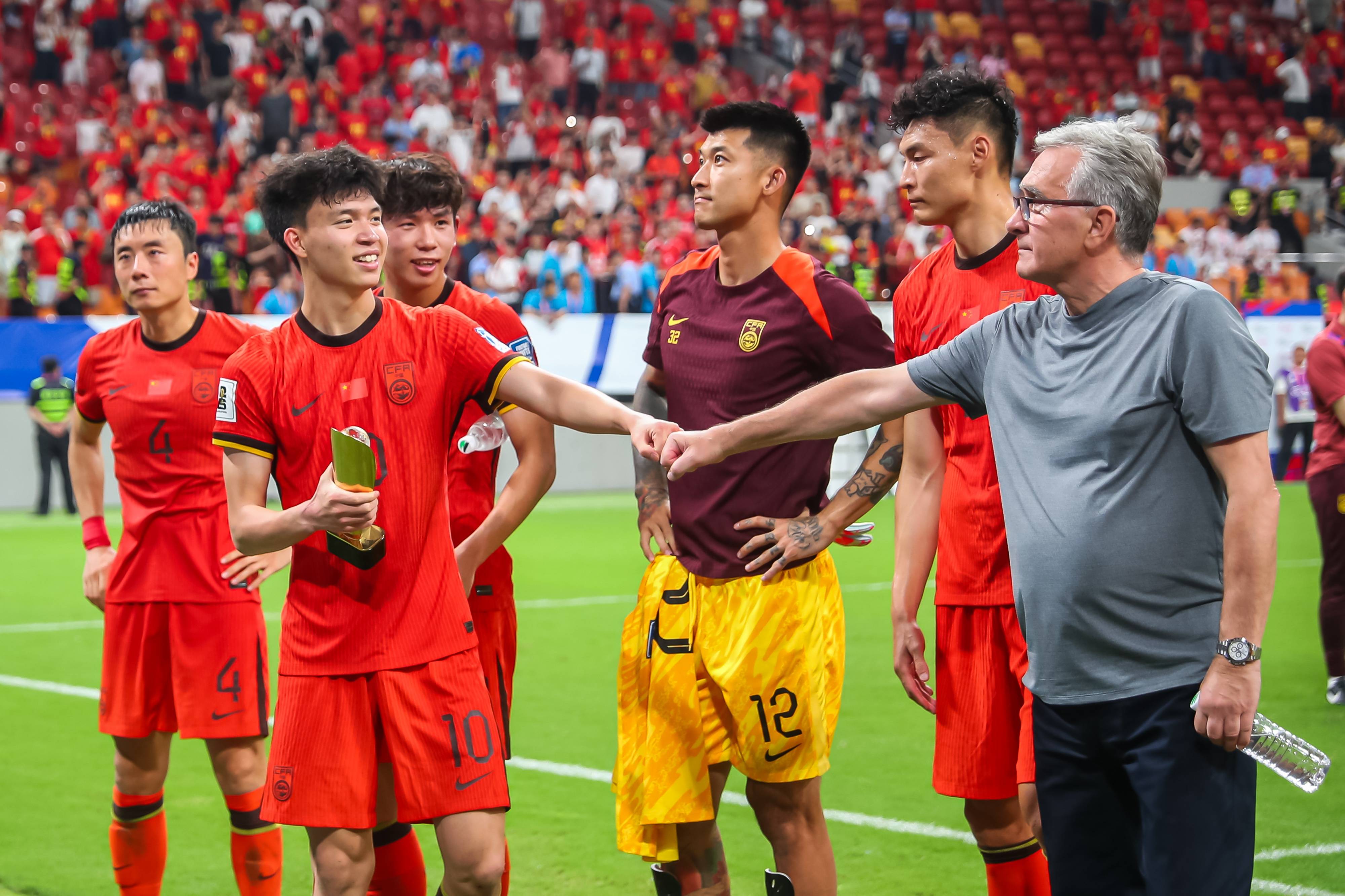 顶级俱乐部迎战亚洲足球联赛中的强队