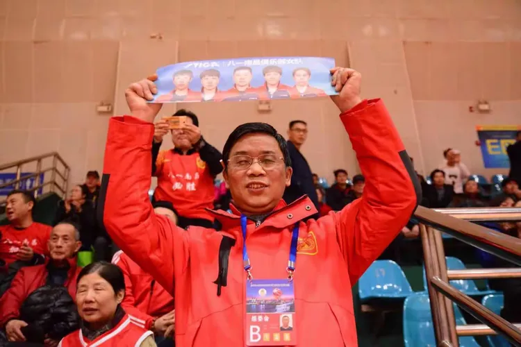 红军横扫，晋级淘汰赛！