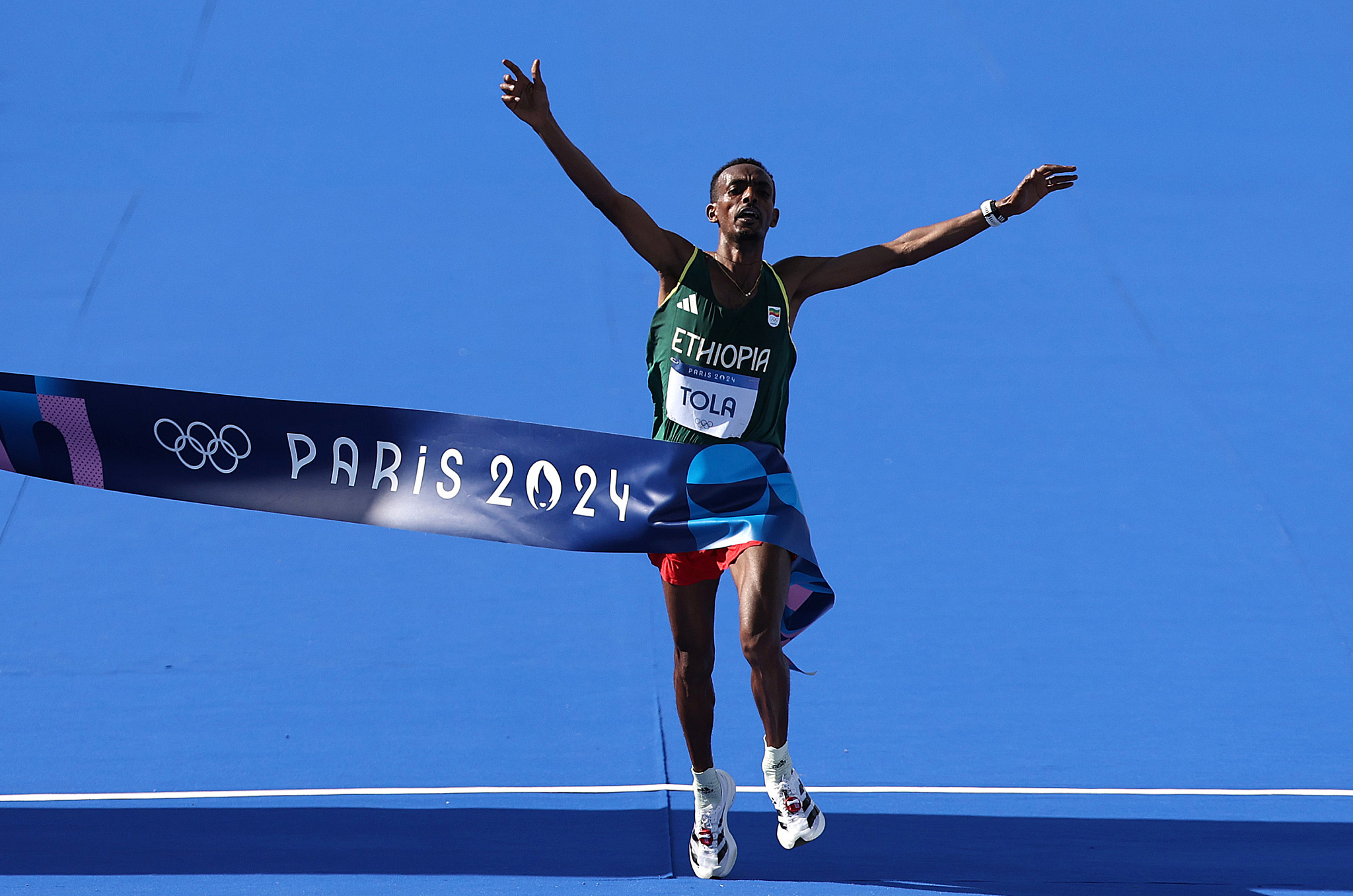 关于委内瑞拉选手表现抢眼获得田径金牌的信息