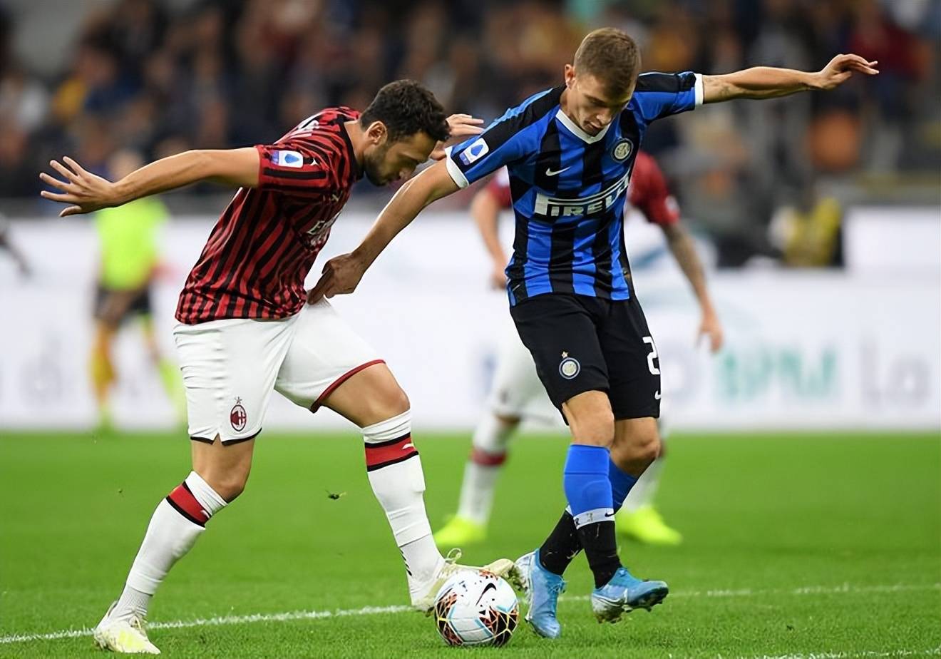 包含斯佩齐亚客场告捷，保级前景一片光明的词条