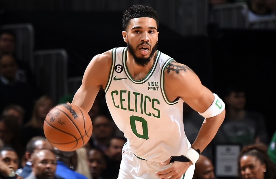 广州队逆转雷霆,塔图姆刷新纪录 广州队逆转雷霆,塔图姆刷新纪录