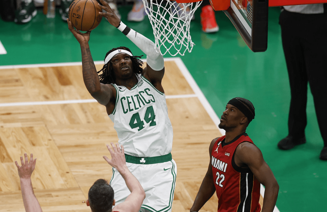 广州队逆转雷霆,塔图姆刷新纪录 广州队逆转雷霆,塔图姆刷新纪录