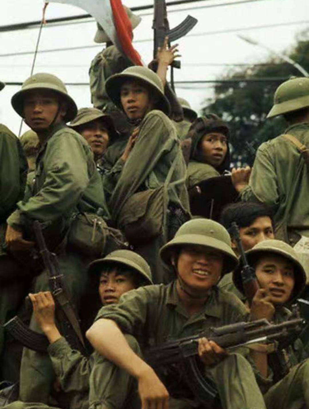 包含经典战役落幕，胜利者尽展雄姿的词条