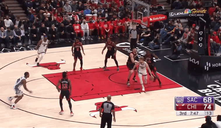 勇士完胜公牛，福克斯刷新纪录