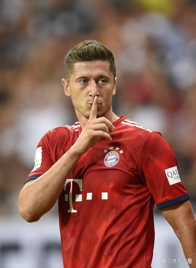 法国爆冷克罗地亚，莱万高光表现的简单介绍