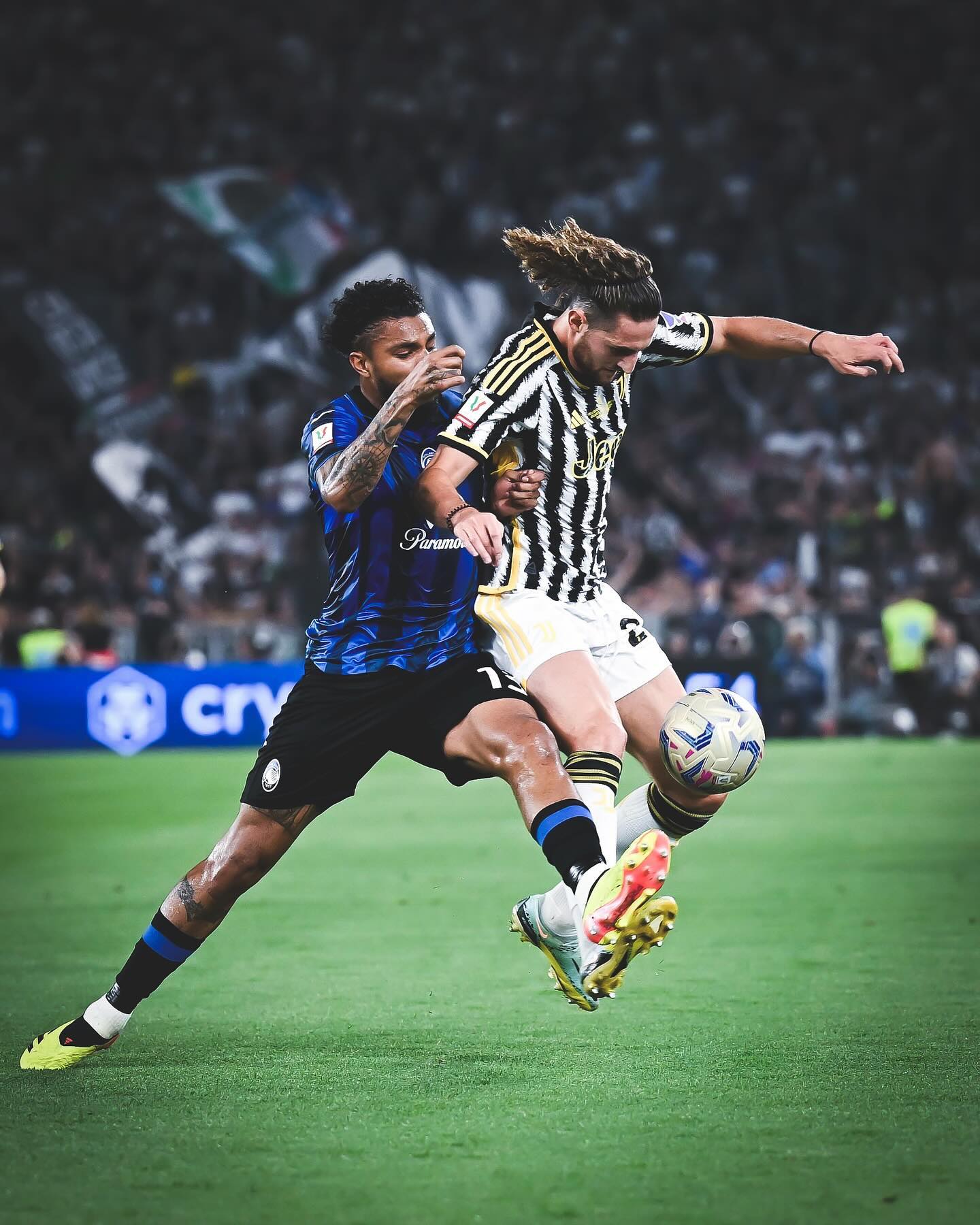 包含尤文图斯完胜塞维利亚，取得重要胜利的词条