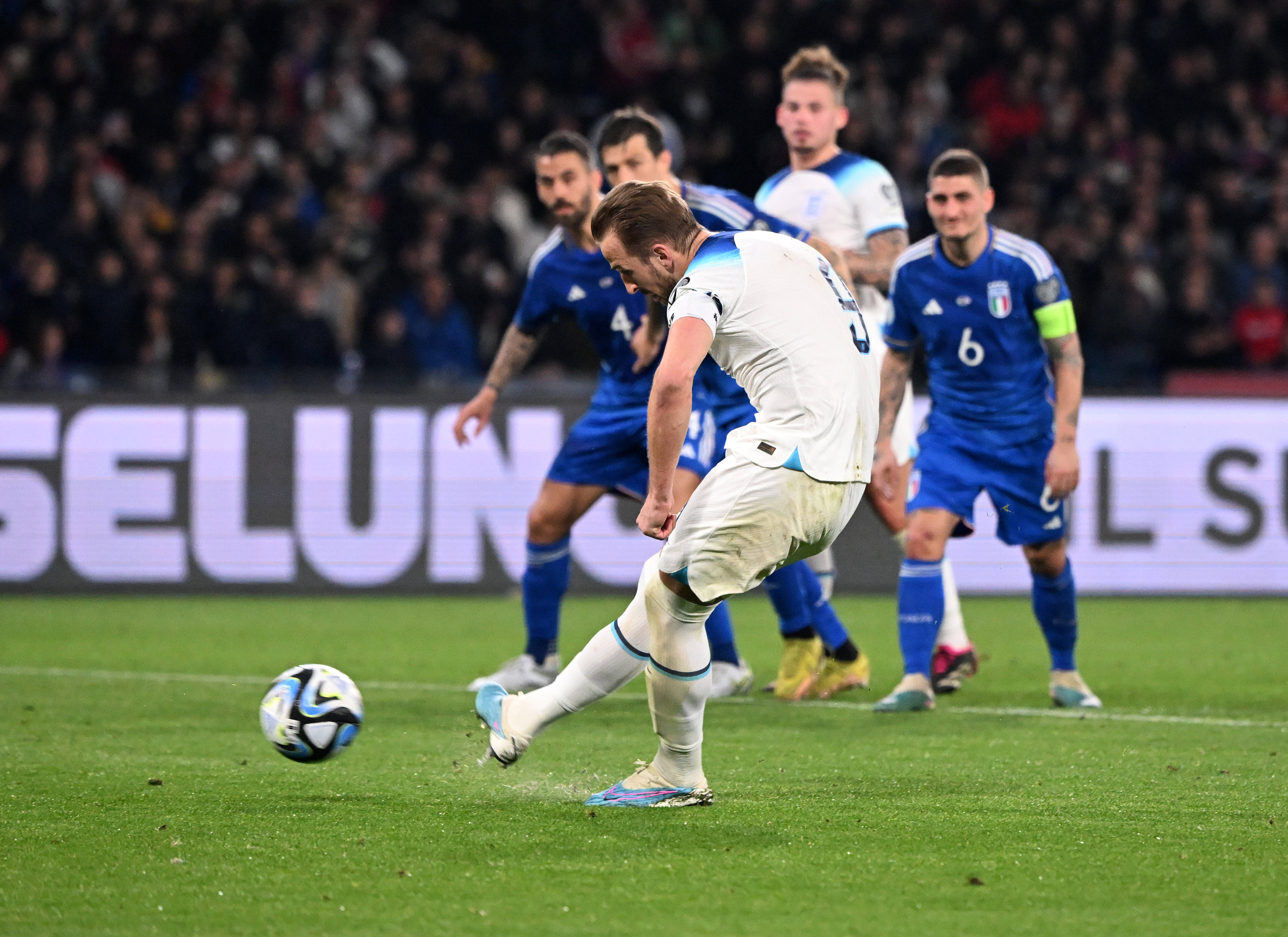 英格兰羽毛球队血洗泰国羽毛球队，谌龙打破历史纪录的简单介绍