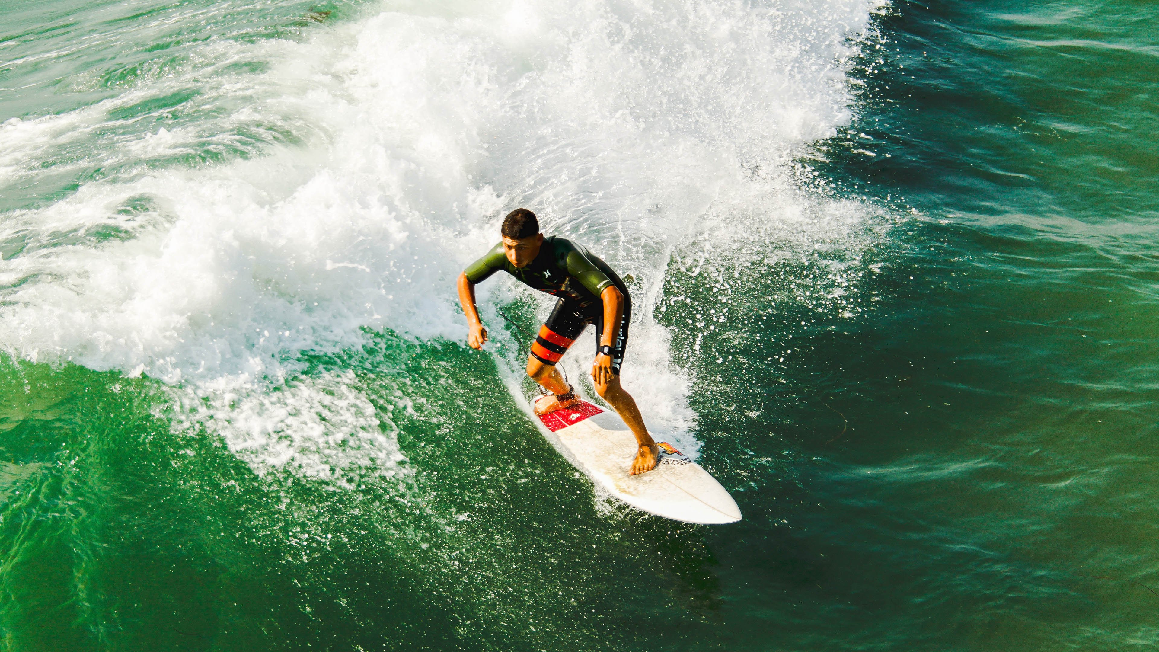 赛道上的命运交叉点，哥伦比亚关键战突围葡萄牙