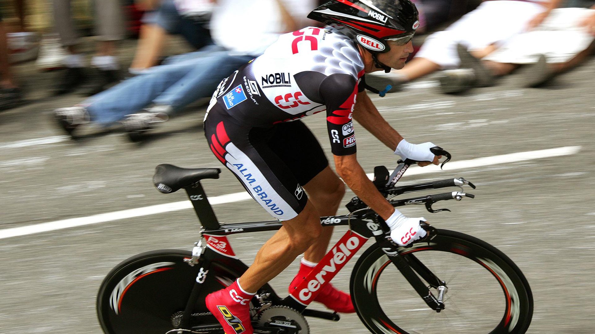 双重超越，美国队战术击倒瑞士，梅西用进球拉开时代差距