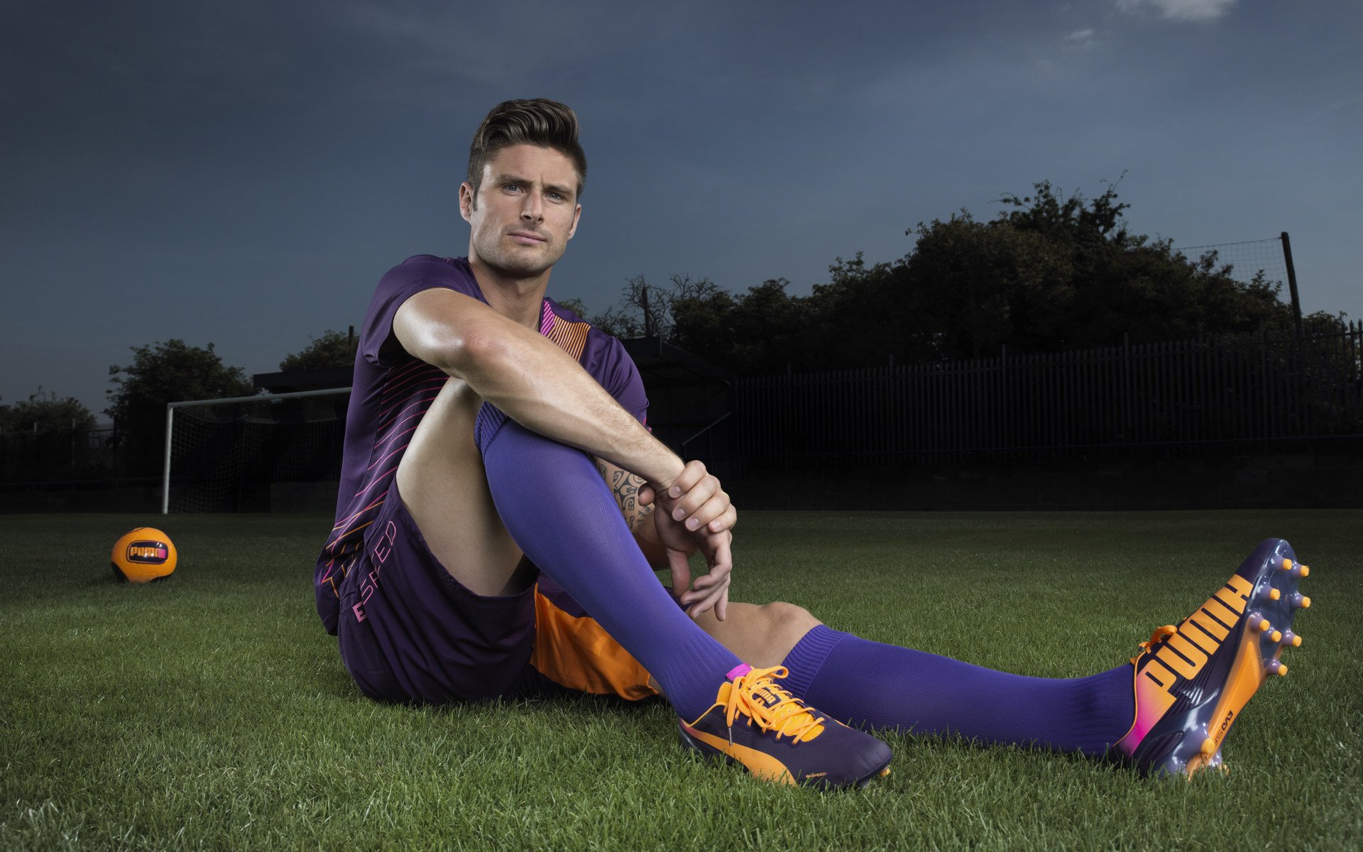 开拓者完胜鹈鹕，小贾伦在欧冠半决赛接管比赛，跨越体育的双重奏