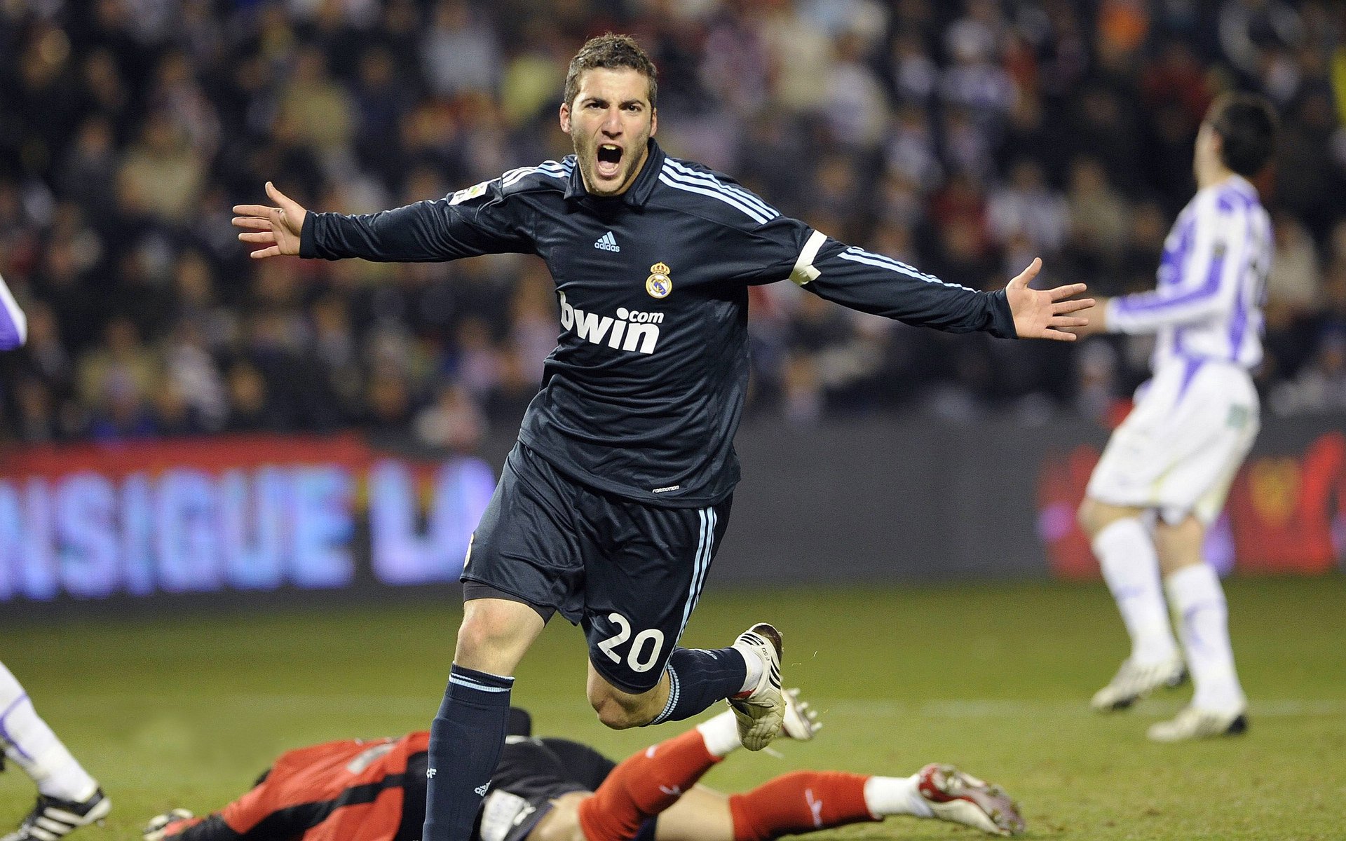 绝境之王，利拉德统治全场，国王惊天翻盘篮网