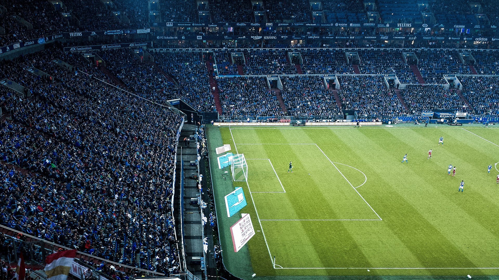 德甲争冠战与伊朗足球奇迹，绿茵场上的双重震撼