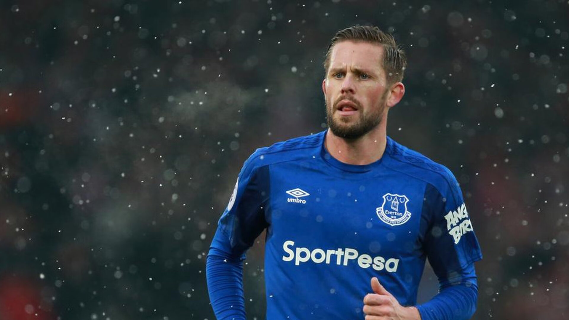 篮网完胜上海队,哈登化身关键先生点燃全场